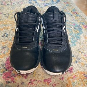 Under Armour Adult UA Lockdown Basketball Shoes
Sz Mens 9.5/ W 11